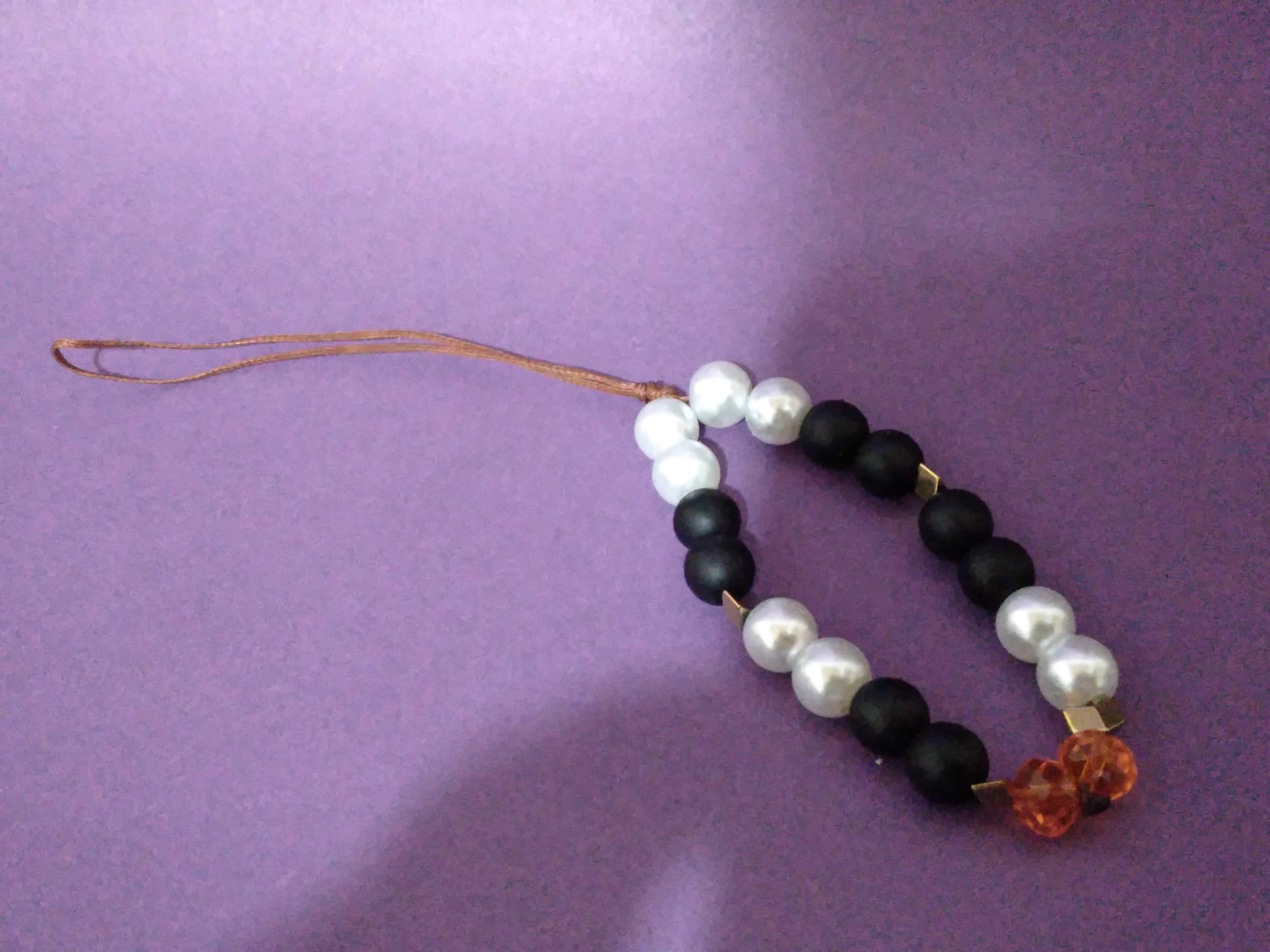 چرم وانواع مهره ها