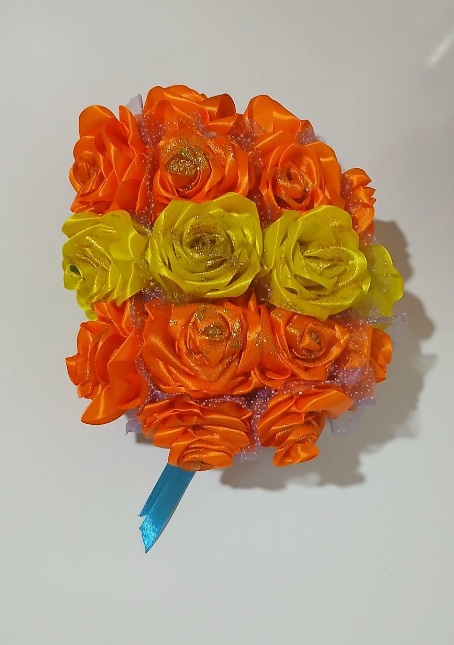 گل رز باکسی یا سبدی